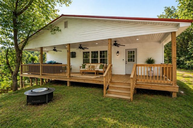 1265 Sams Creek Rd, Ashland City, TN 37015