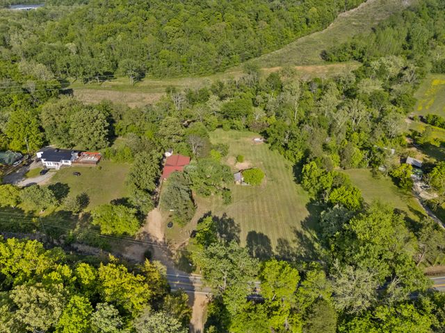 1265 Sams Creek Rd, Ashland City, TN 37015