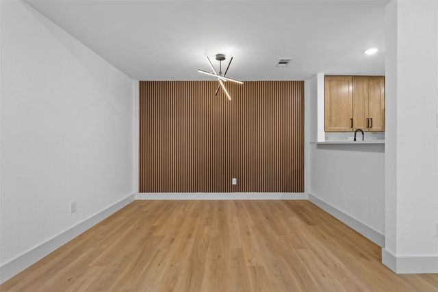 314 Gregory Lane, Grand Prairie, TX 75052