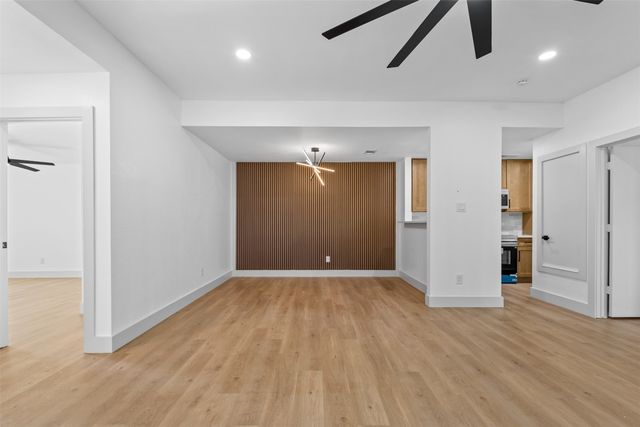 314 Gregory Lane, Grand Prairie, TX 75052