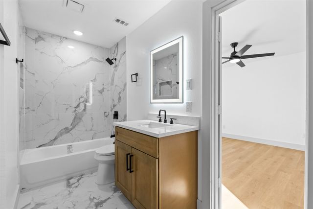 314 Gregory Lane, Grand Prairie, TX 75052