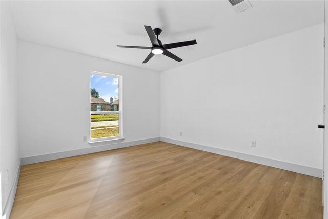 314 Gregory Lane, Grand Prairie, TX 75052