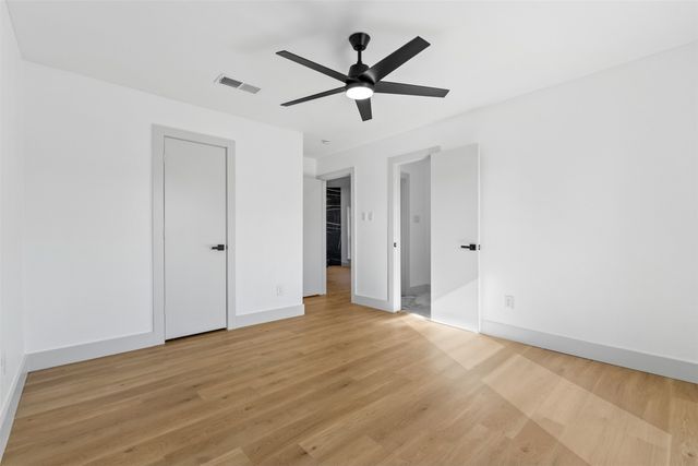 314 Gregory Lane, Grand Prairie, TX 75052