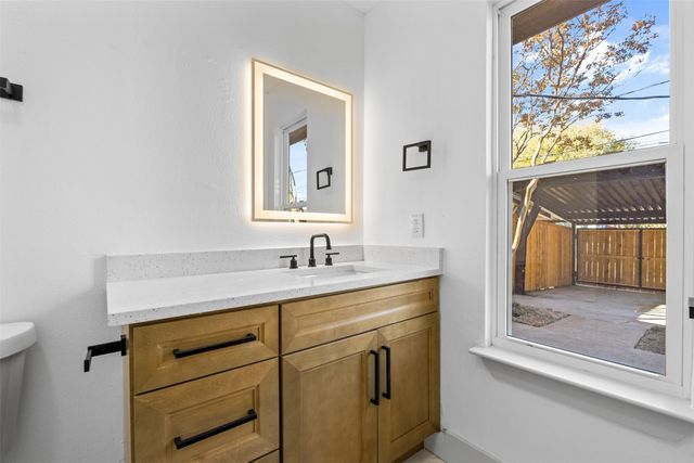 314 Gregory Lane, Grand Prairie, TX 75052