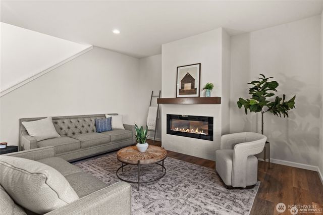 1426 60th Avenue NE, Tacoma, WA 98422