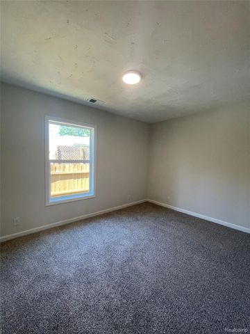 5685 Venice Road, Frenchtown Township, MI 48166