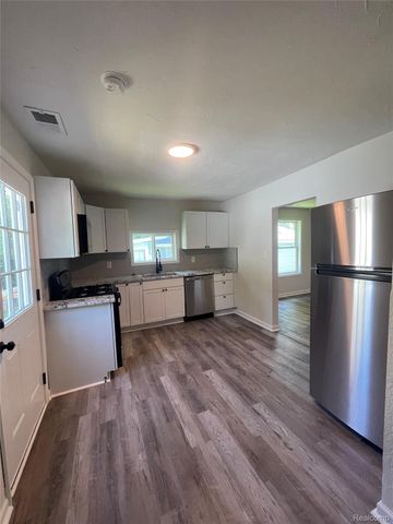 5685 Venice Road, Frenchtown Township, MI 48166