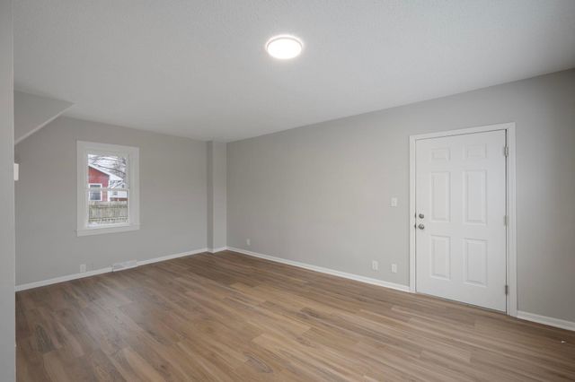 116 7th Street NE, Osseo, MN 55369