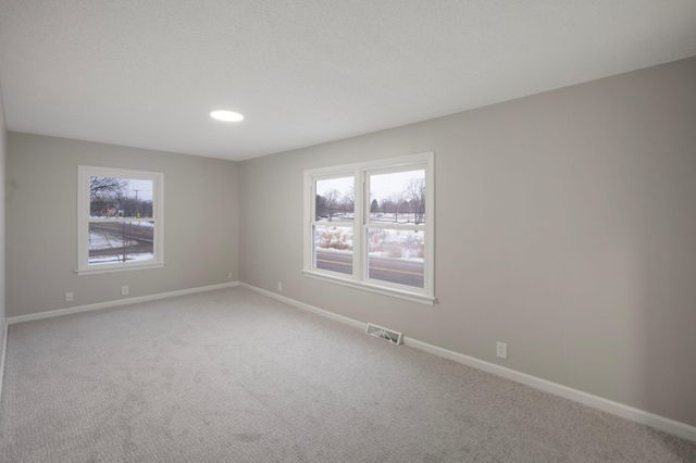 116 7th Street NE, Osseo, MN 55369