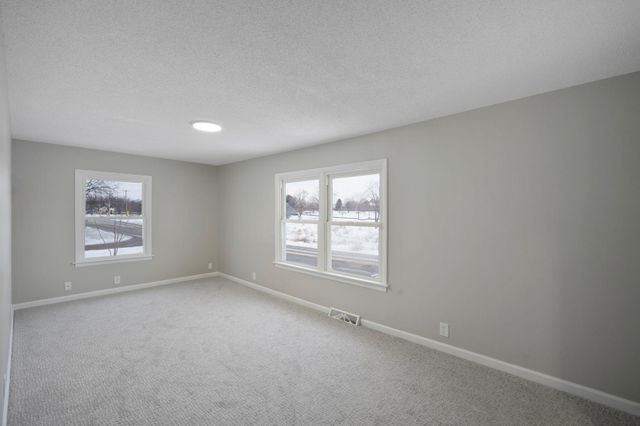 116 7th Street NE, Osseo, MN 55369