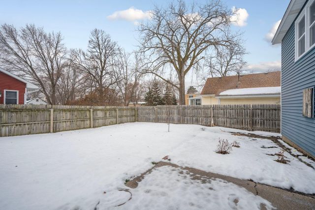 116 7th Street NE, Osseo, MN 55369