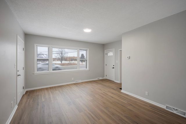 116 7th Street NE, Osseo, MN 55369