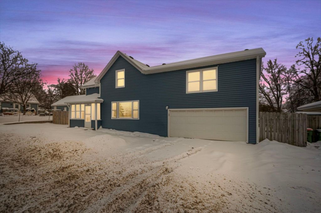 116 7th Street NE, Osseo, MN 55369