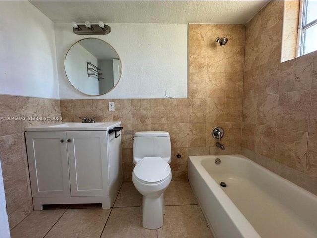 3901 SW 112th Avenue 24, Miami, FL 33165