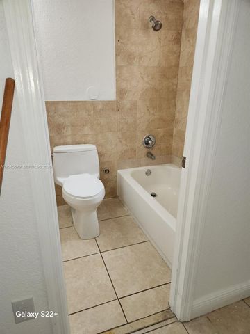 3901 SW 112th Avenue 24, Miami, FL 33165