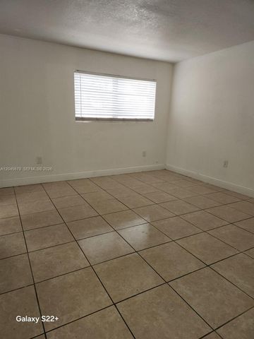 3901 SW 112th Avenue 24, Miami, FL 33165