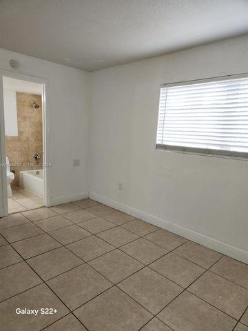 3901 SW 112th Avenue 24, Miami, FL 33165