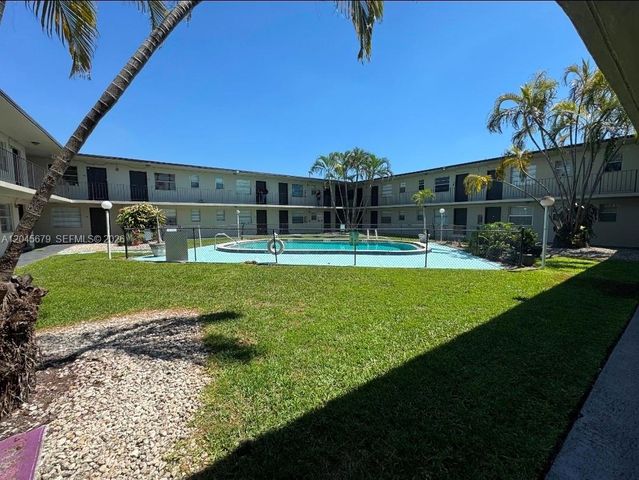 3901 SW 112th Avenue 24, Miami, FL 33165