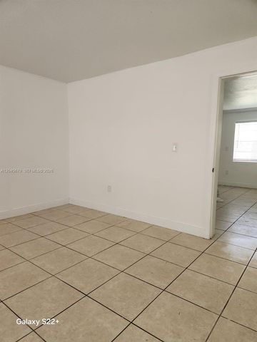 3901 SW 112th Avenue 24, Miami, FL 33165