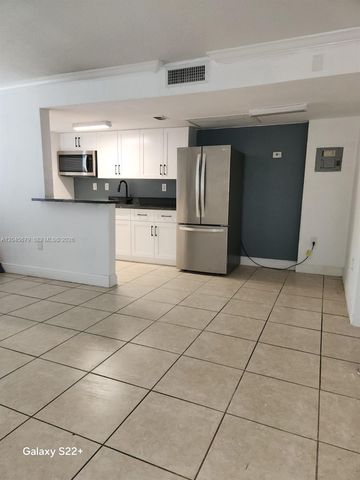 3901 SW 112th Avenue 24, Miami, FL 33165