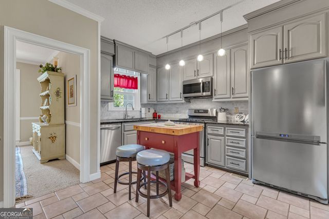 25 Northcrest Drive, Newnan, GA 30265