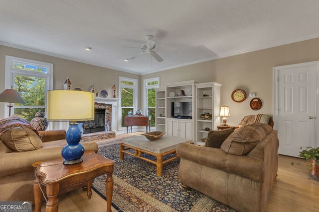 25 Northcrest Drive, Newnan, GA 30265