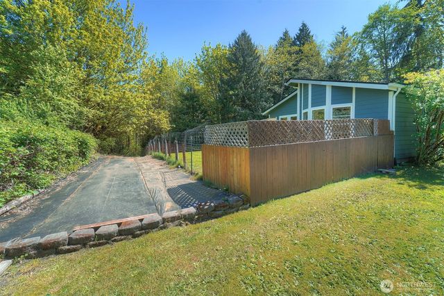 8163 NE Eaglepoint Lane, Kingston, WA 98346