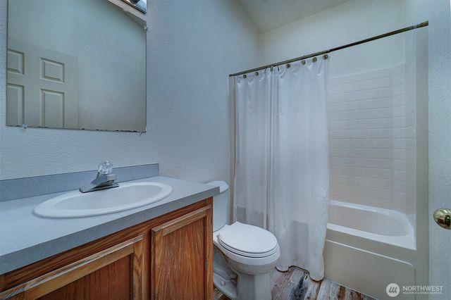 8163 NE Eaglepoint Lane, Kingston, WA 98346