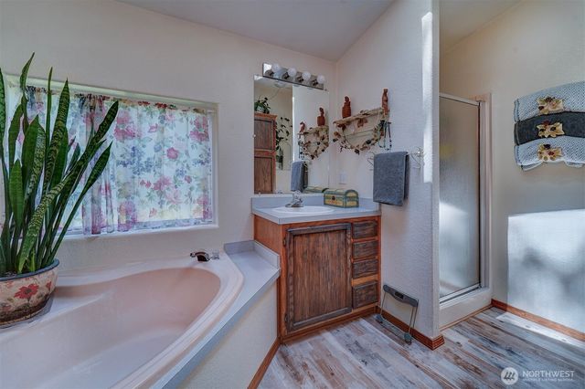 8163 NE Eaglepoint Lane, Kingston, WA 98346
