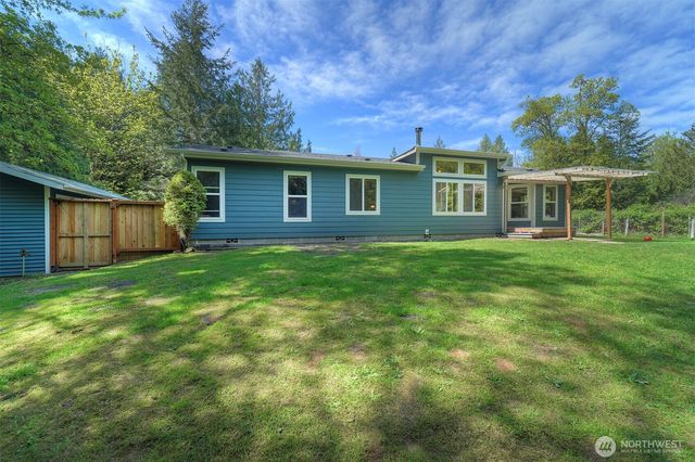 8163 NE Eaglepoint Lane, Kingston, WA 98346