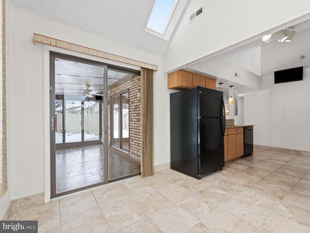 19 BIRCHWOOD DR, Marlton, NJ 08053