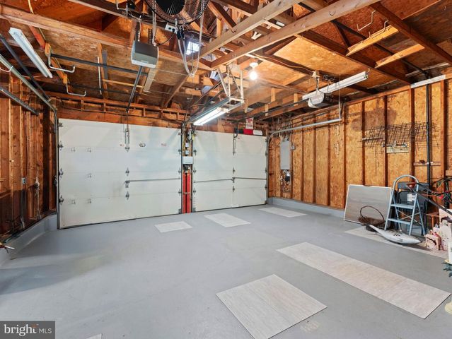 19 BIRCHWOOD DR, Marlton, NJ 08053