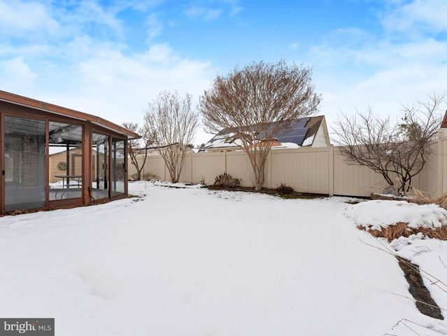 19 BIRCHWOOD DR, Marlton, NJ 08053