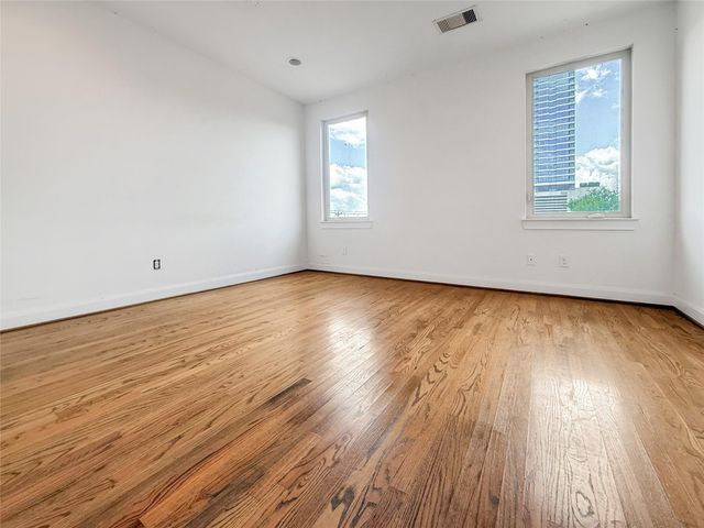 3711 Newhouse Street, Houston, TX 77019