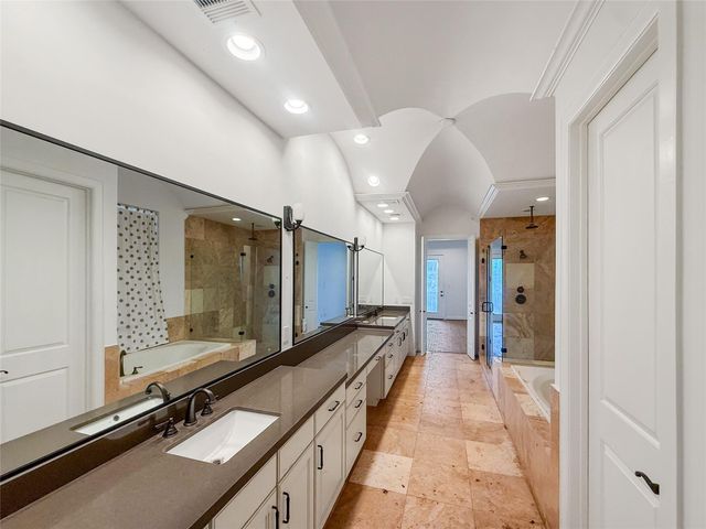 3711 Newhouse Street, Houston, TX 77019