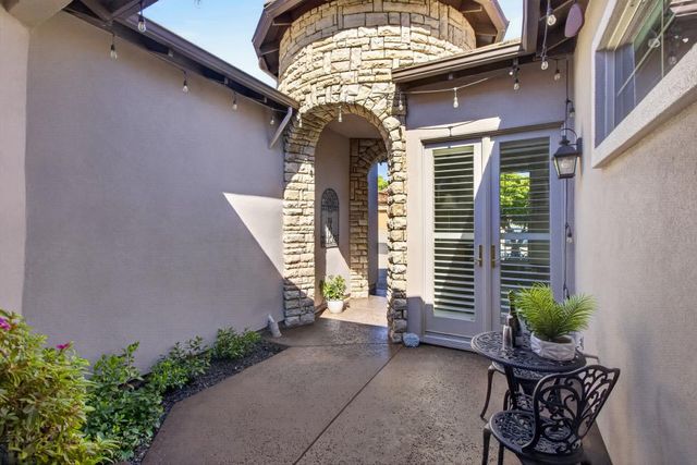 5060 Crail Way, El Dorado Hills, CA 95762