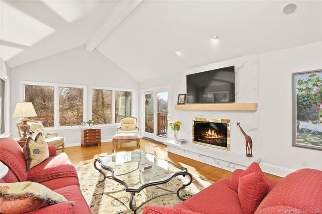 12 Signal Lane, Westport, CT 06880