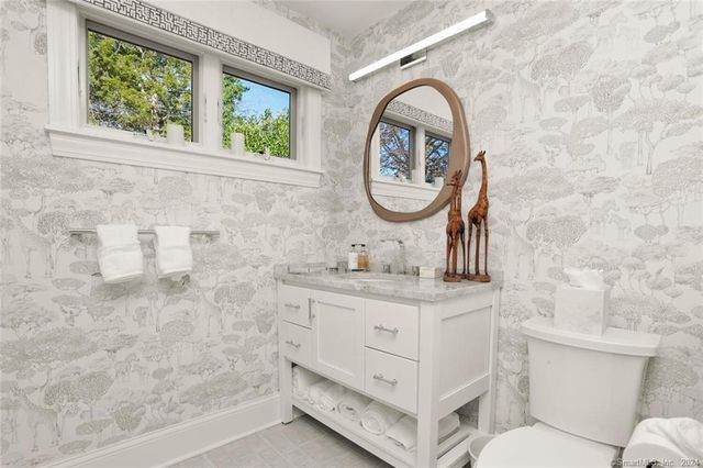 12 Signal Lane, Westport, CT 06880