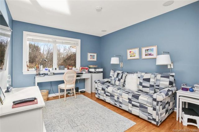 12 Signal Lane, Westport, CT 06880