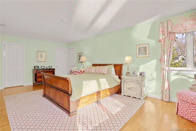 12 Signal Lane, Westport, CT 06880