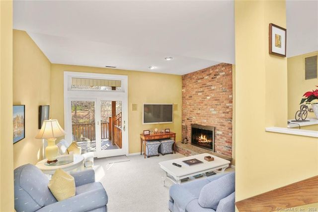 12 Signal Lane, Westport, CT 06880