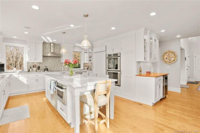 12 Signal Lane, Westport, CT 06880