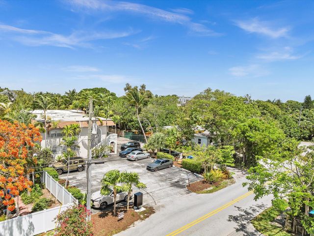 3421 NE 15th Avenue 8, Oakland Park, FL 33334