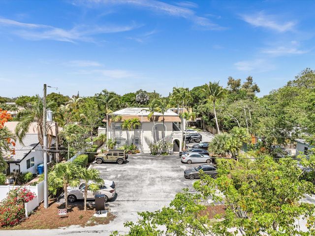 3421 NE 15th Avenue 8, Oakland Park, FL 33334