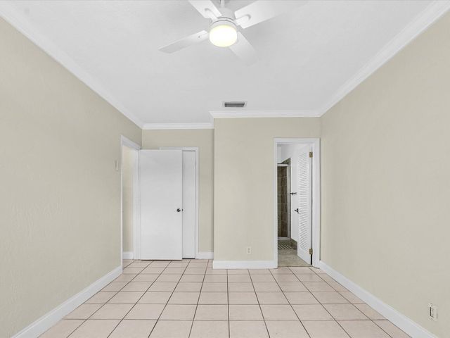 3421 NE 15th Avenue 8, Oakland Park, FL 33334