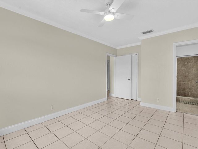 3421 NE 15th Avenue 8, Oakland Park, FL 33334