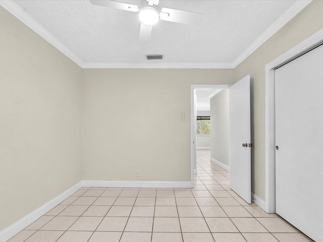 3421 NE 15th Avenue 8, Oakland Park, FL 33334