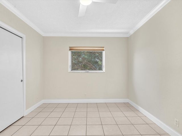 3421 NE 15th Avenue 8, Oakland Park, FL 33334