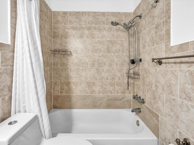3421 NE 15th Avenue 8, Oakland Park, FL 33334