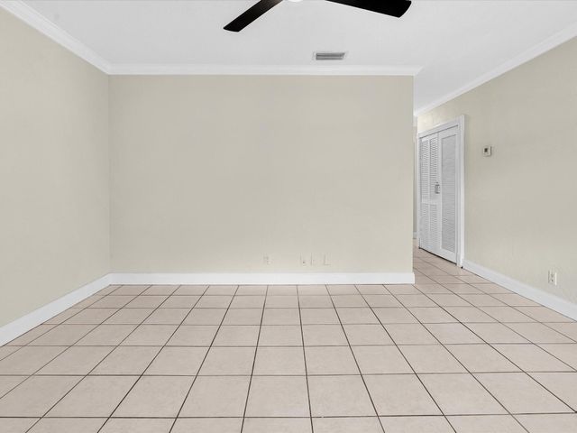 3421 NE 15th Avenue 8, Oakland Park, FL 33334